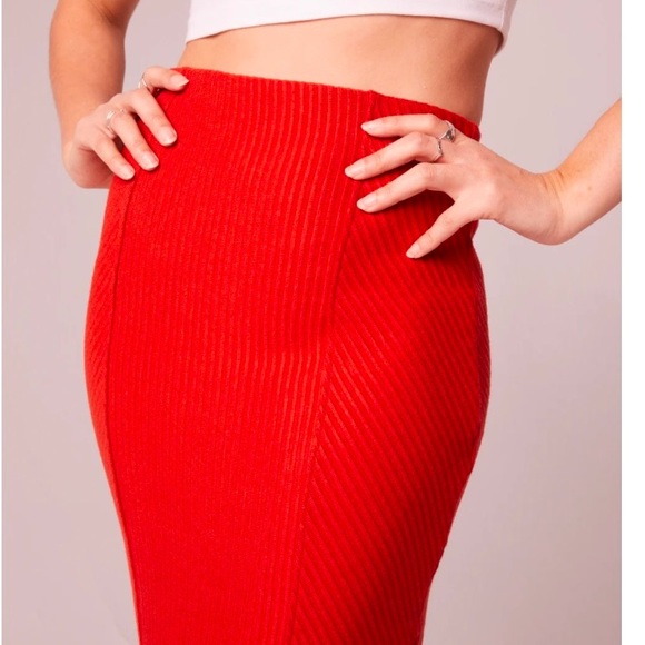 Band of Gypsie NWT RENEE RUST RIBBED SLIT PENCIL MIDI SKIRT - Picture 4 of 4